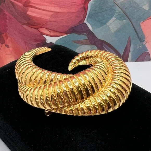 Monet Layered Crescent Brooch (Susan Caplan Rediscovered Selection) - Picture 3 of 5